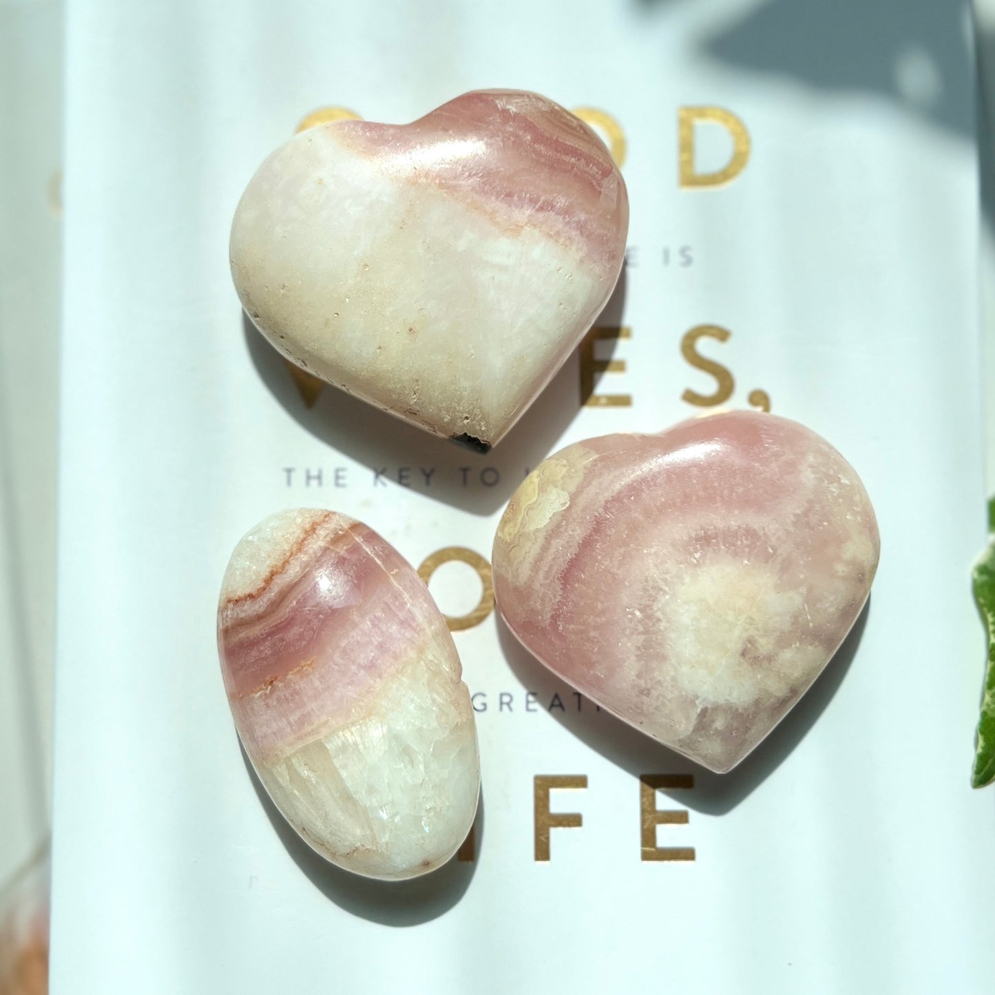 Pink Aragonite Palm Stone 粉紅霰石