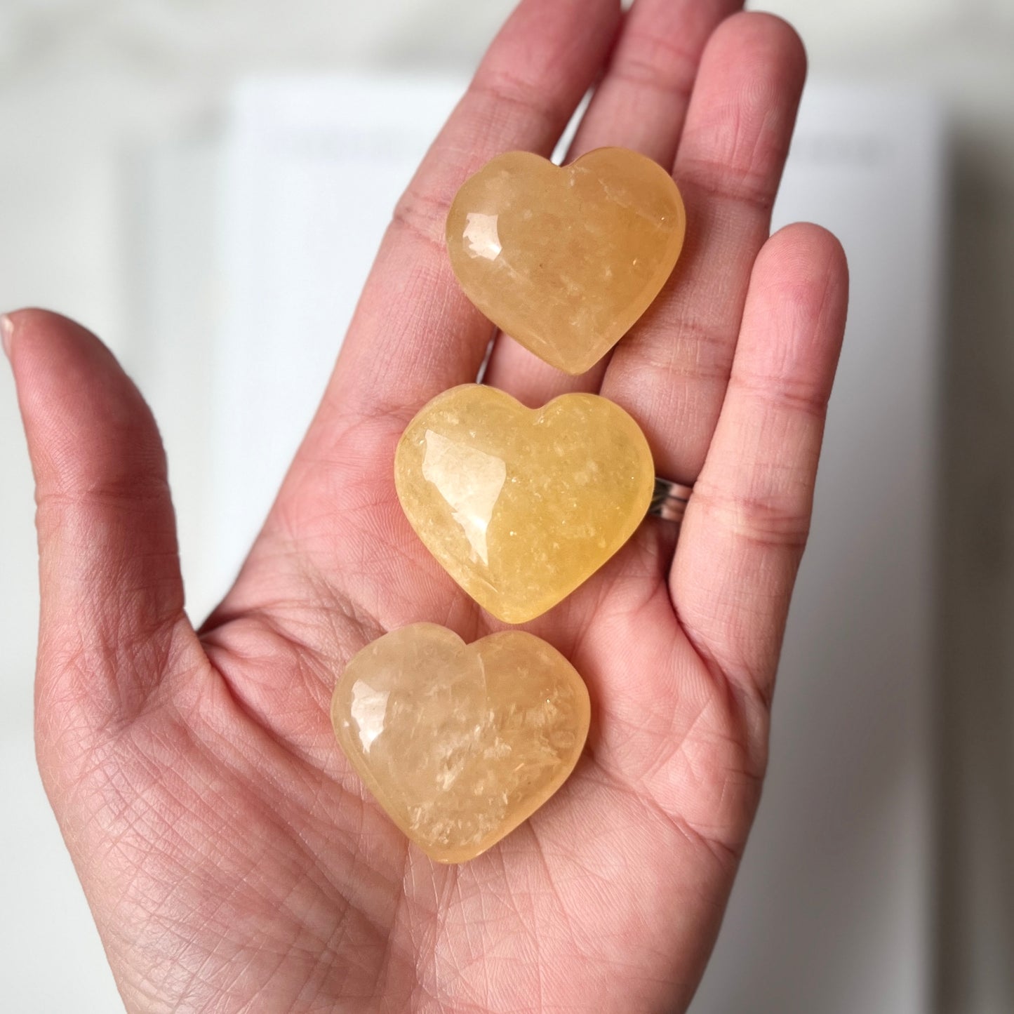Golden Healer Quartz Heart 黃金療癒者石英
