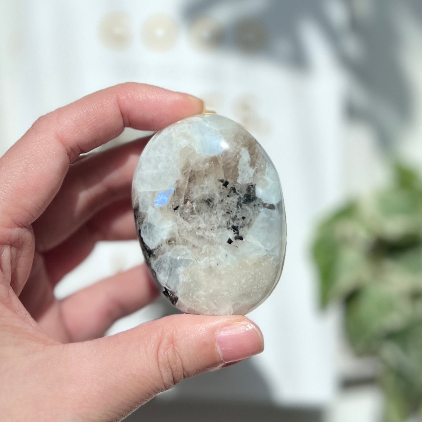 Moonstone Palm Stone 月亮石