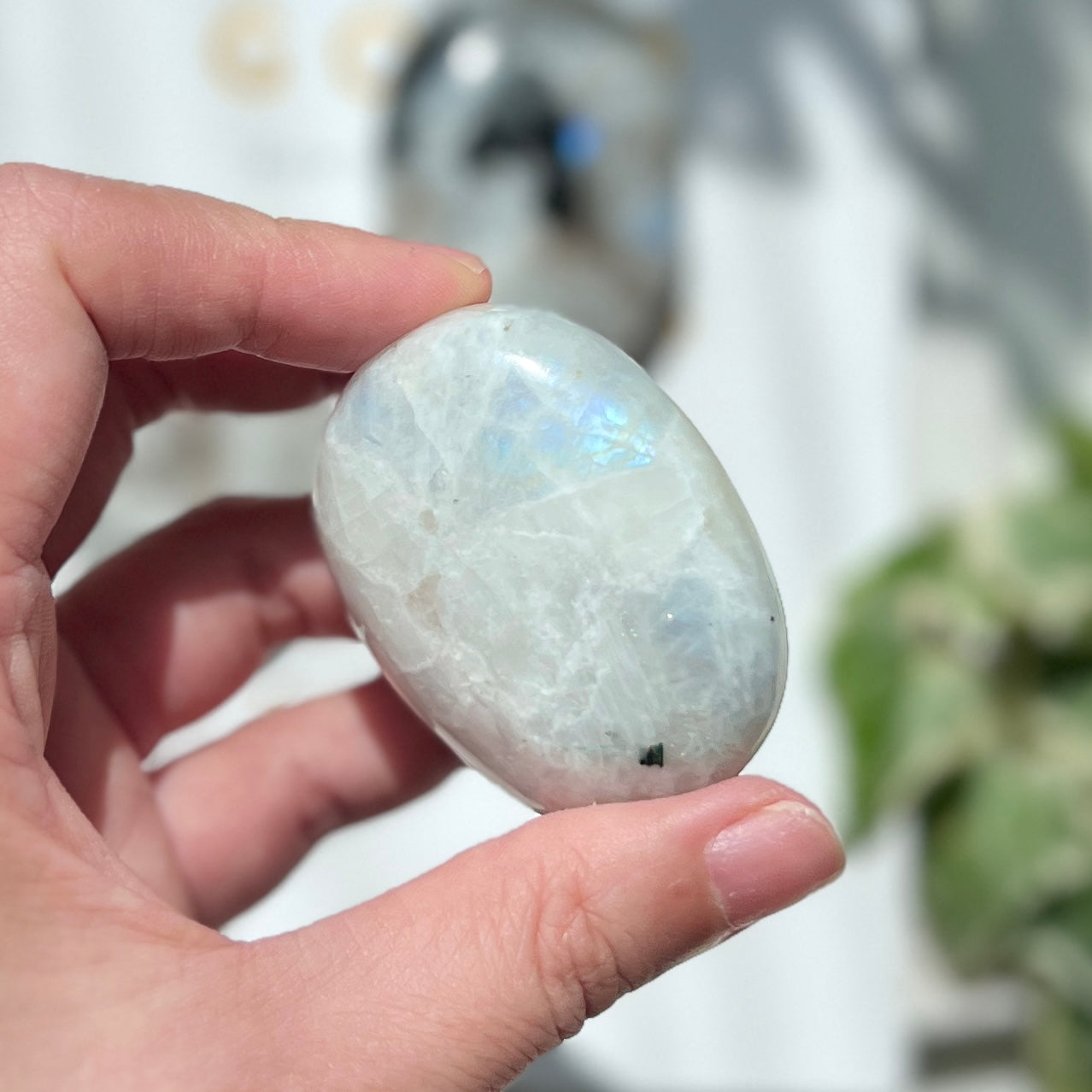 Moonstone Palm Stone 月亮石
