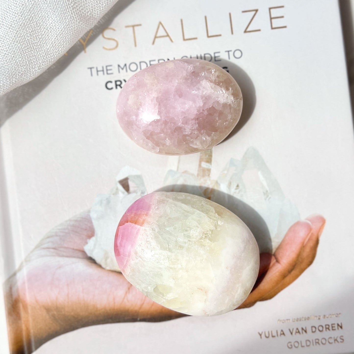 Pink Aragonite Palmstone 粉紅霰石