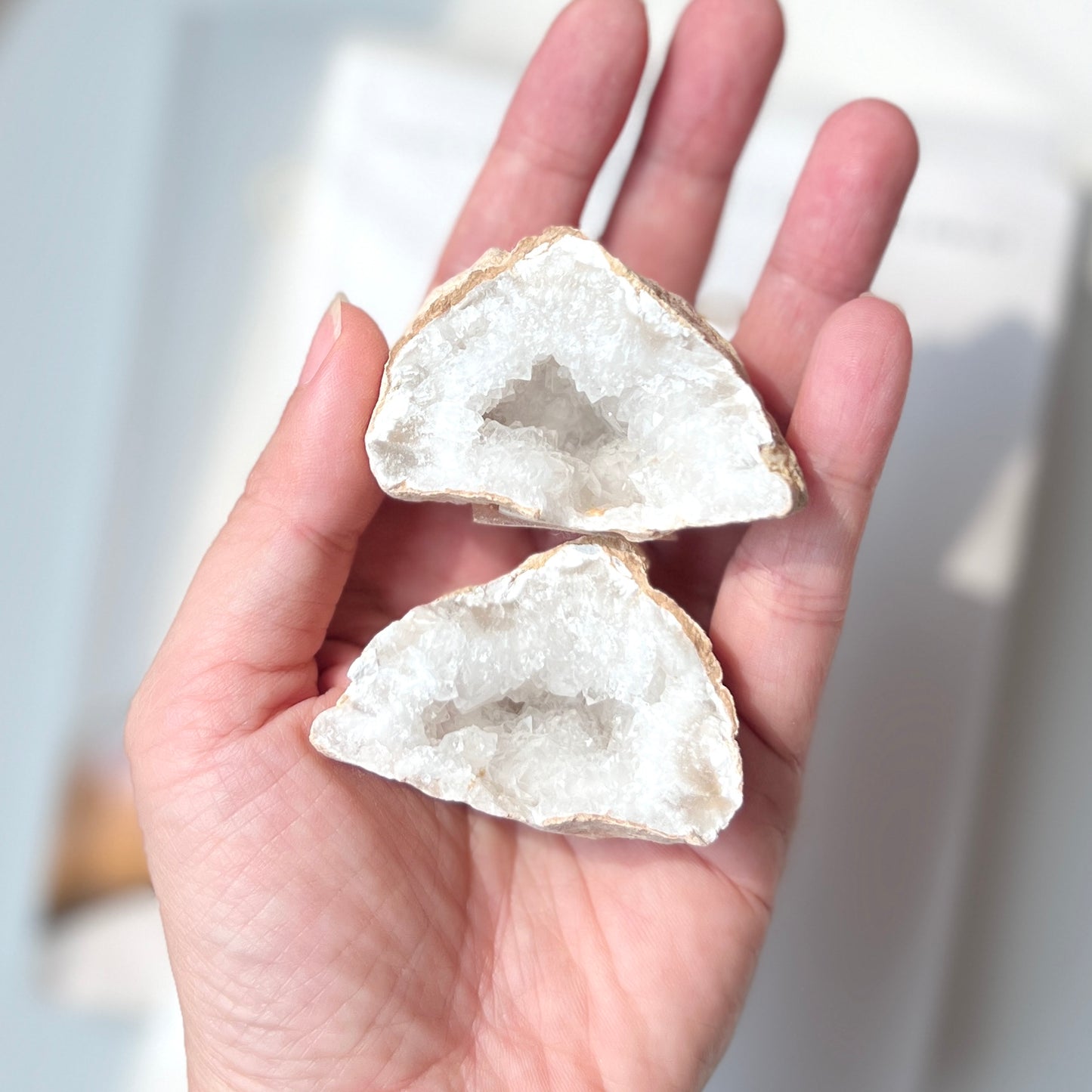 White Quartz Geode (1 pair) 白水晶