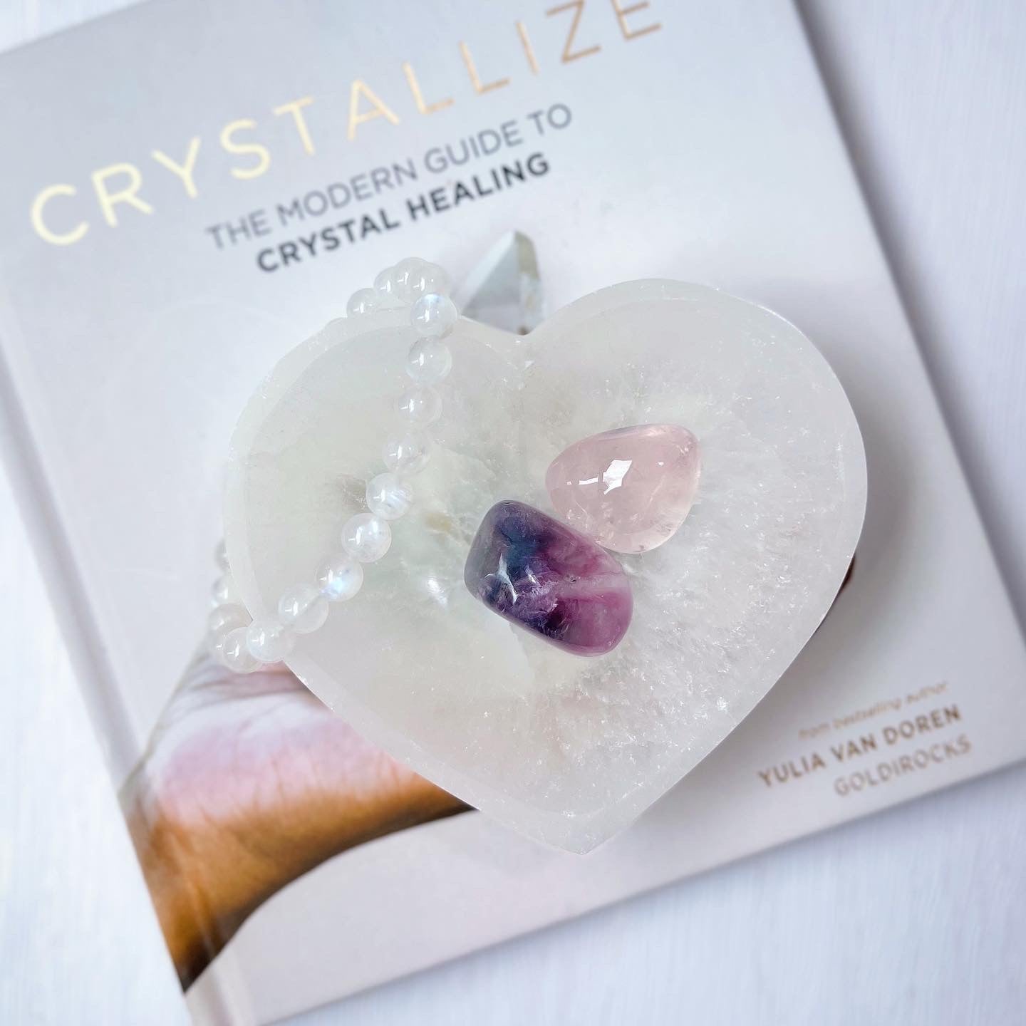 Selenite Heart Bowl 10cm 透石膏心形碗