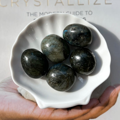 Labradorite Tumble stone 拉長石