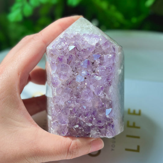 Amethyst Tower 紫水晶