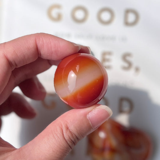 Carnelian Sphere 紅玉髓