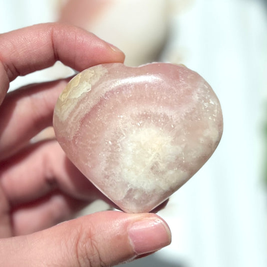 Pink Aragonite Heart 粉紅霰石