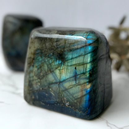 Labradorite Freeform 拉長石