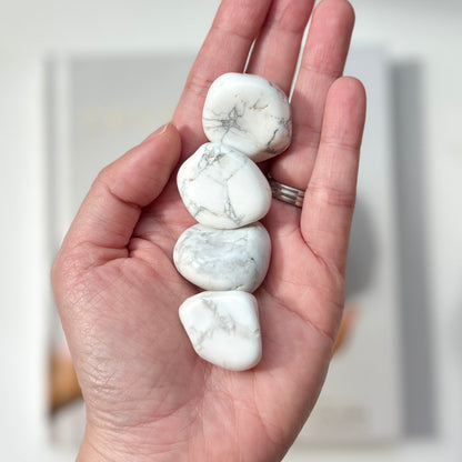 Howlite Tumble Stone 白松石