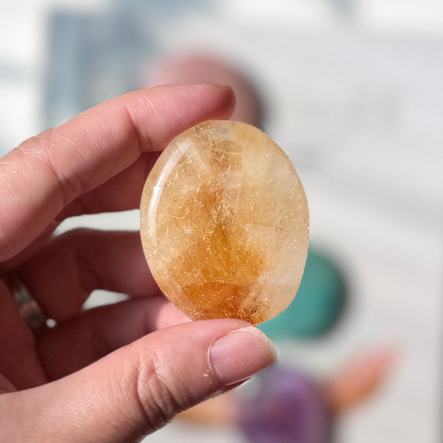 Citrine Palm Stone 黃水晶