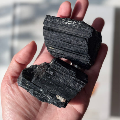 Black Tourmaline Raw 黑碧璽