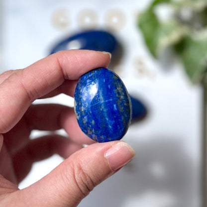 Lapis Lazuli Palm Stone 青金石