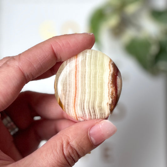 Green Onyx Palm stone 綠安力士