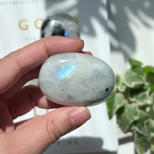 Moonstone Palm Stone 月亮石