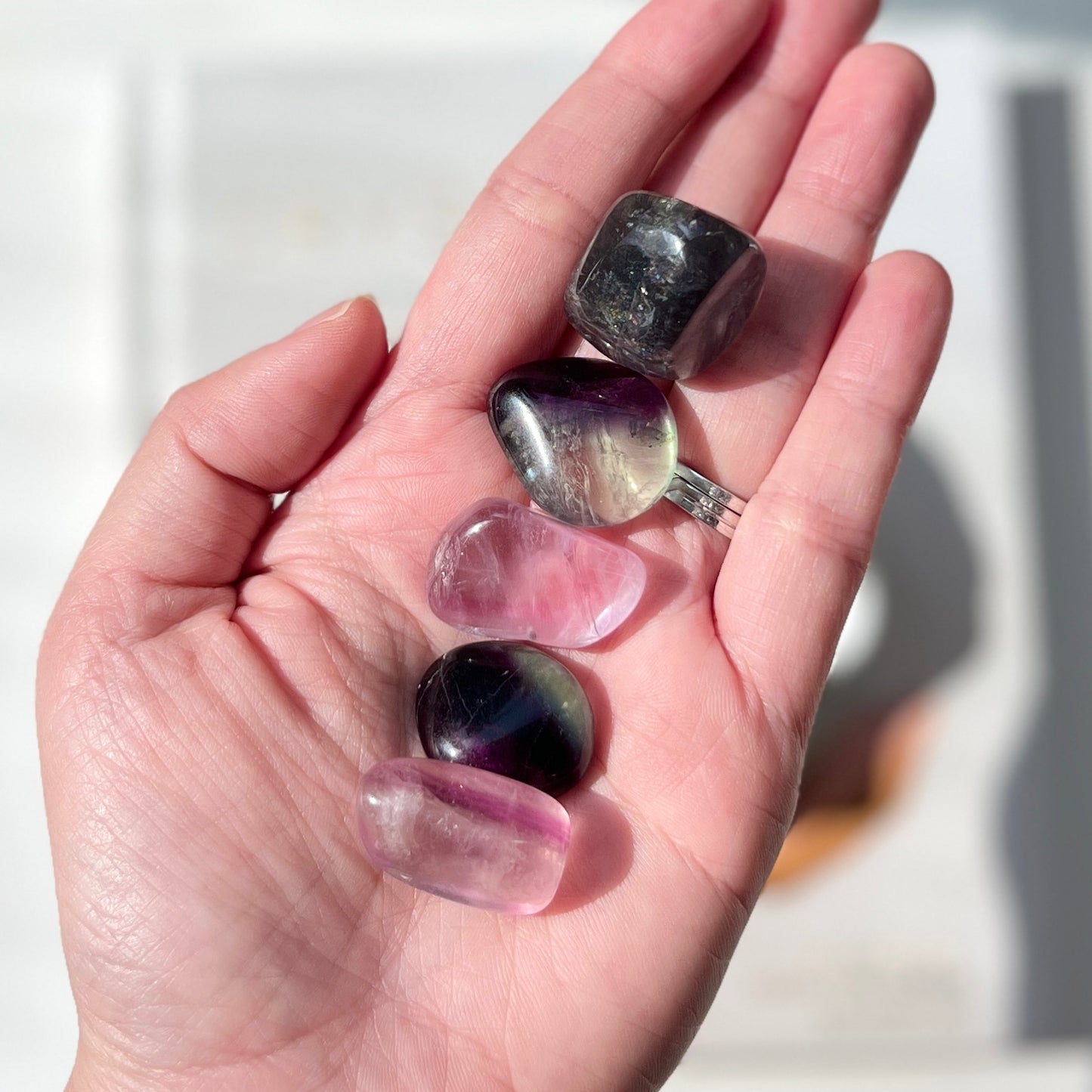 Fluorite Tumble stone 螢石