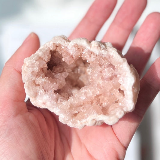 Pink Amethyst Geode 粉紅紫水晶