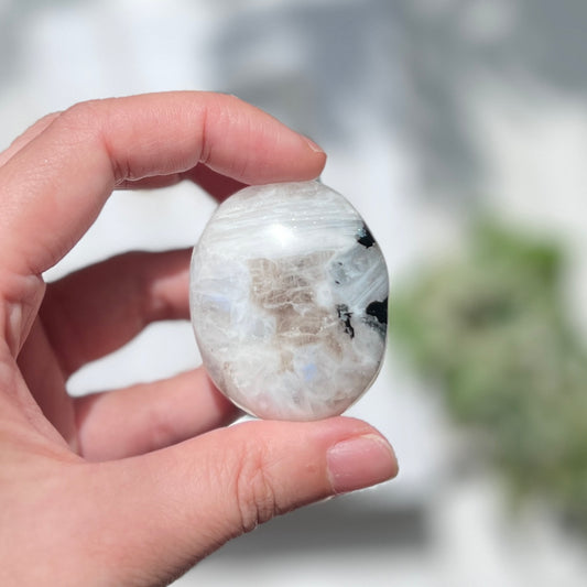 Moonstone Palm Stone 月亮石