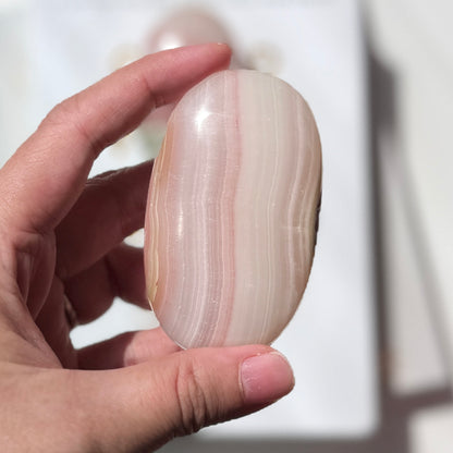 Pink Banded Calcite Palm Stone 粉紅千層方解石
