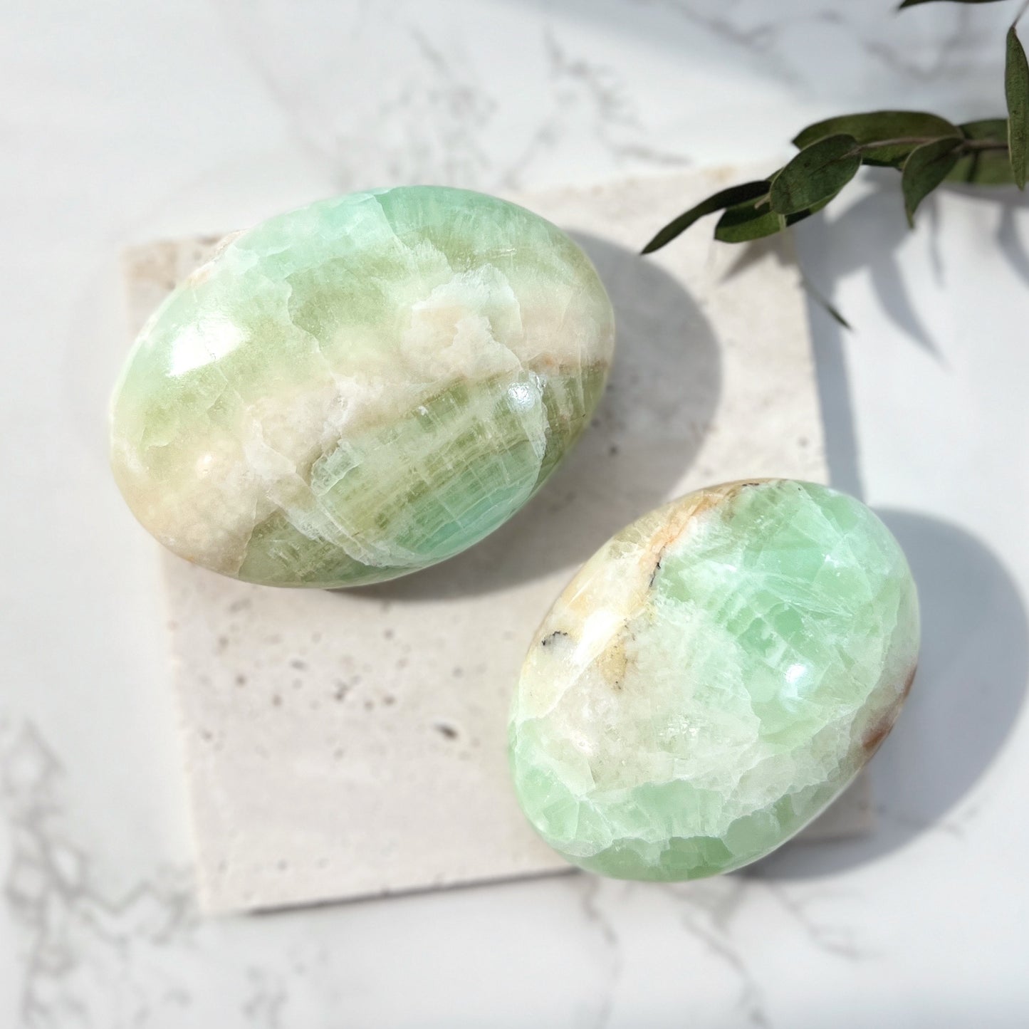 Smithsonite Palm Stone 菱鋅礦