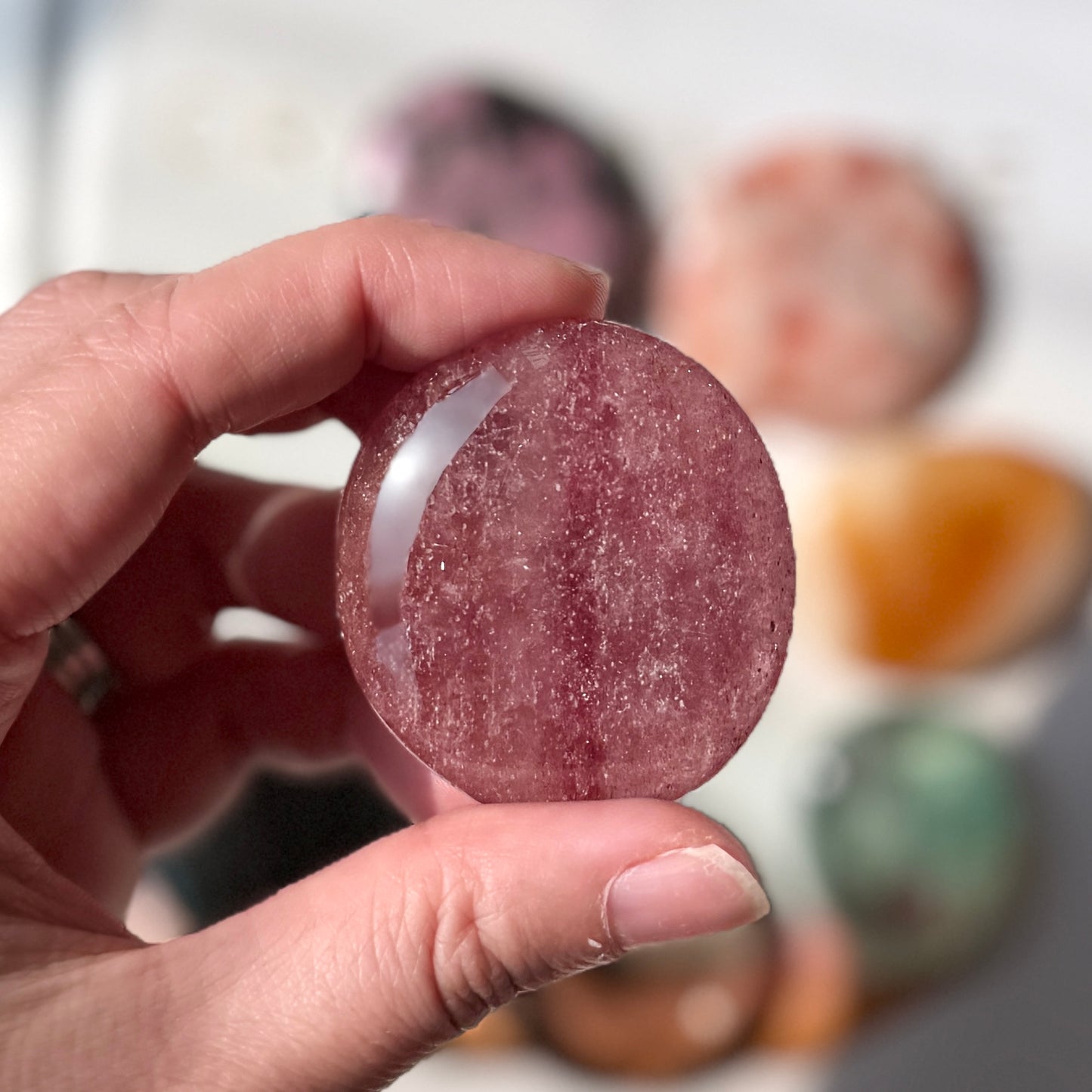 Strawberry Quartz Palm Stone 草莓晶