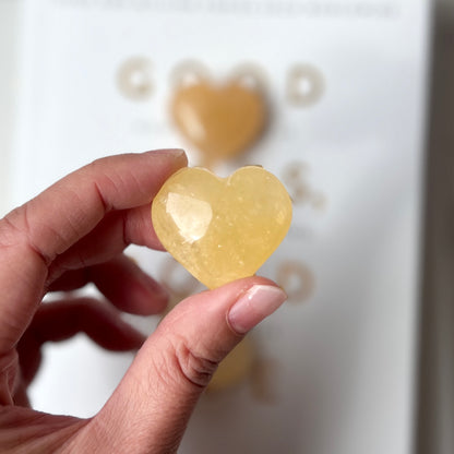 Golden Healer Quartz Heart 黃金療癒者石英