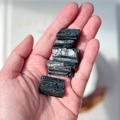 Black Tourmaline raw 100g 黑碧璽