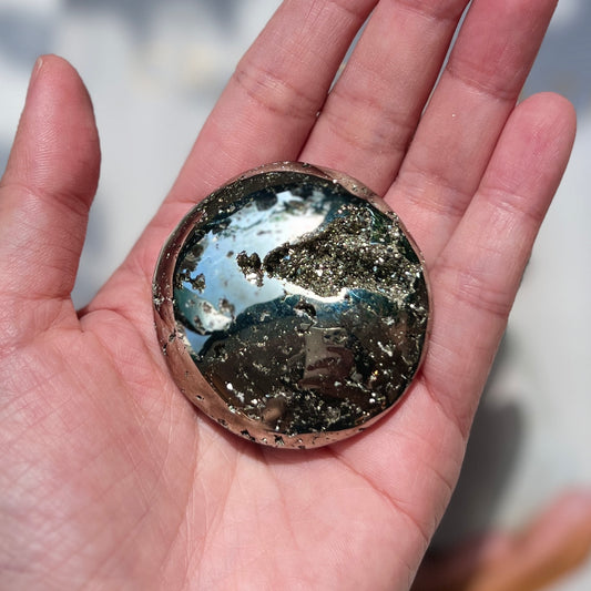 Pyrite Palm Stone 黃鐵礦