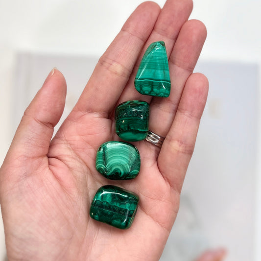 Malachite Tumble Stone 2-3cm 孔雀石
