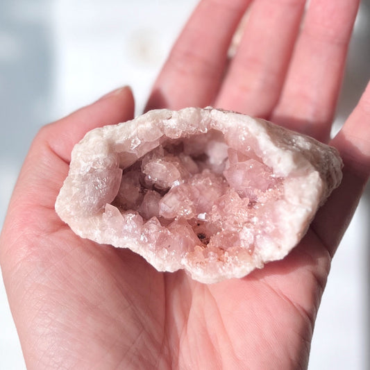 Pink Amethyst Geode 粉紅紫水晶