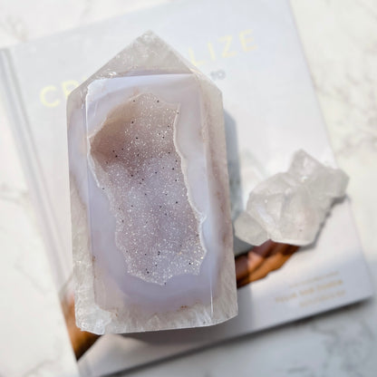 Druzy Agate Tower 瑪瑙
