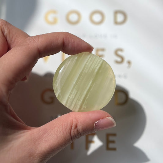 Green Onyx Palm stone 綠安力士