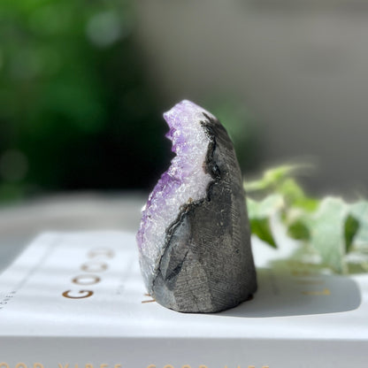 Amethyst Cut Base 紫水晶