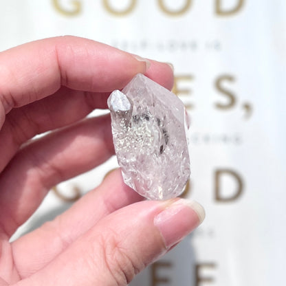 Herkimer Diamond 赫基蒙閃靈鑽