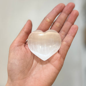 Selenite heart (SEL-H02)