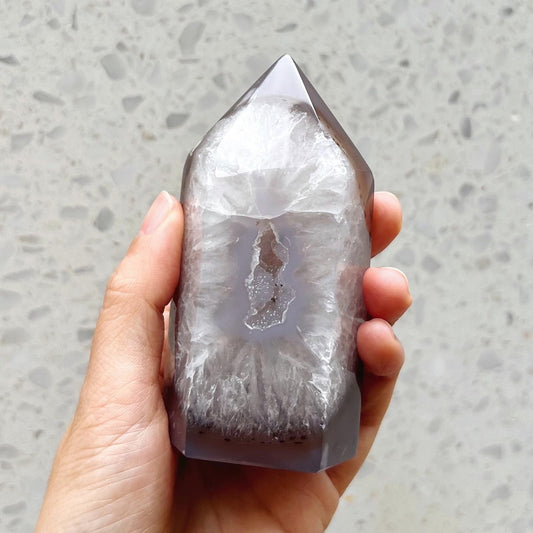 Druzy Agate Tower 瑪瑙