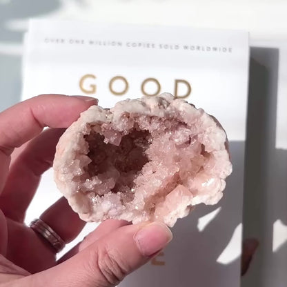 Pink Amethyst Geode 粉紅紫水晶