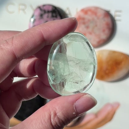 Fluorite Palm Stone 螢石