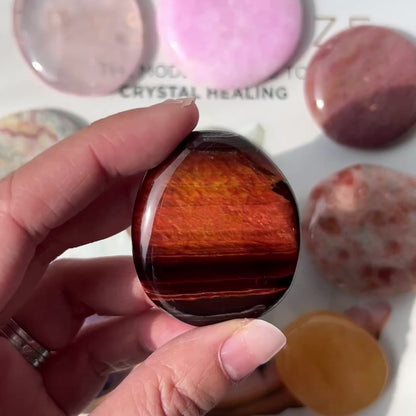 Red Tiger’s Eye Palm Stone 紅虎眼石