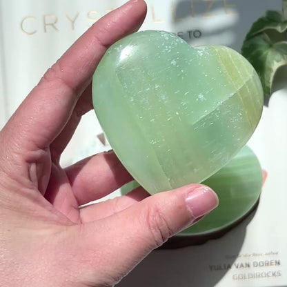 Pistachio Calcite Heart 開心果方解石