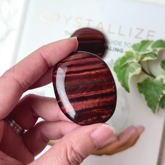 Red Tiger’s Eye Palm Stone 紅虎眼石