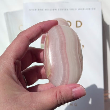Pink Banded Calcite Palm Stone 粉紅千層方解石