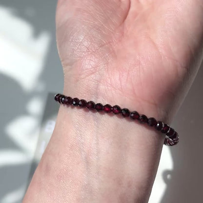 January Birthstone 1月誕生石 - Garnet Facet Bracelet 4mm 石榴石