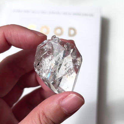 Herkimer Diamond 赫基蒙閃靈鑽