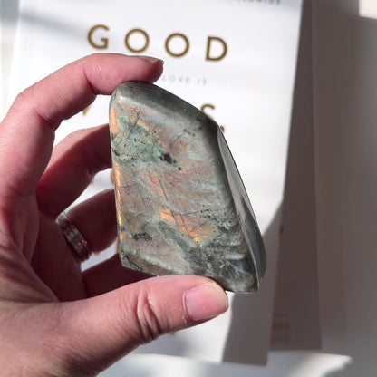 Labradorite Freeform 拉長石
