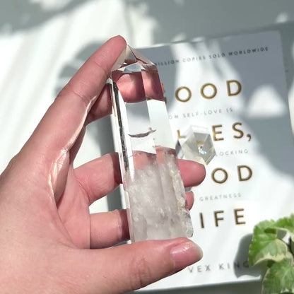 Clear Quartz Point 白水晶