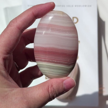 Pink Banded Calcite Palm Stone 粉紅千層方解石