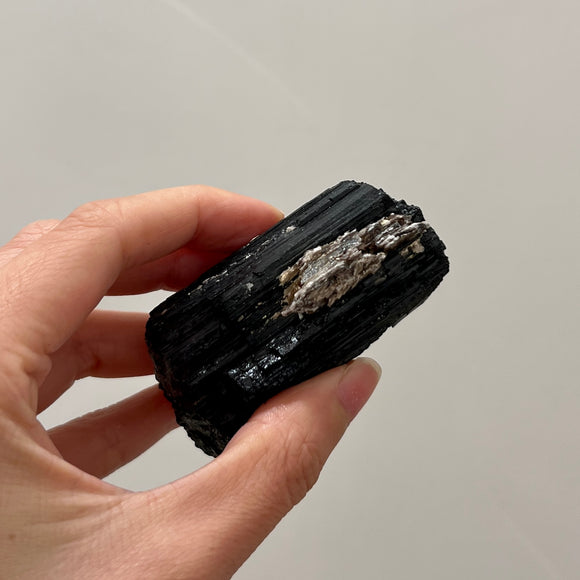 Black Tourmaline Raw (BT-011)