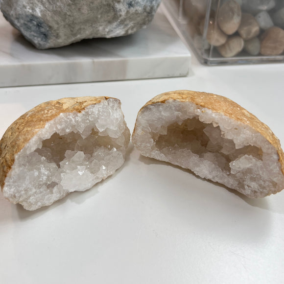 White Quartz Geode (CQ-022)